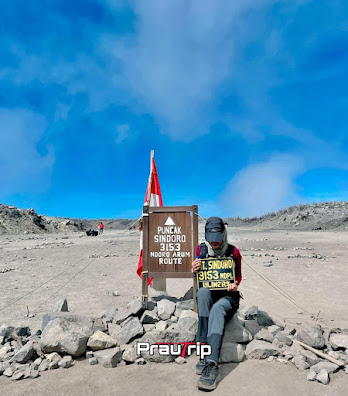 Porter gunung, privatetrip gunung sindoro. guide tektok. transportasi dan kebutuhan lainya, hubungi kami untuk info lebih lanjut.