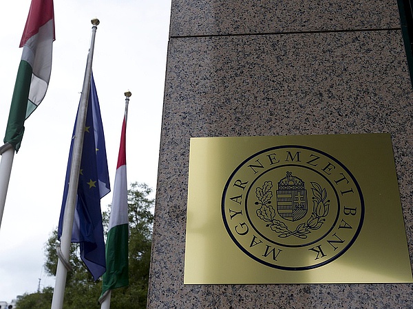 1,3 milliárd forint bírság jogosulatlan szolgáltatásért 
