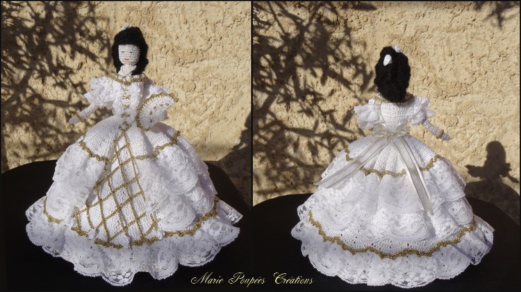 Poupée XIXe siècle robe de bal