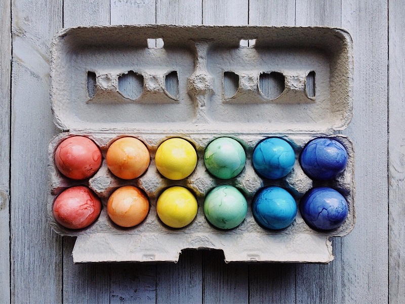 all the different ways to dye eggs for Easter