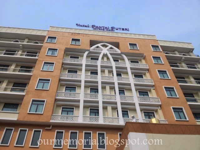 Pengalaman menginap di Hotel Pantai Puteri dan bersiar-siar di Pantai Tj. Keling, Melaka