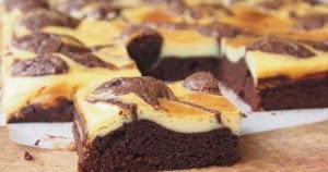 BAKE WITH PAWS: CREAM CHEESE BROWNIE