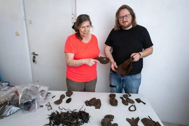 Οι αρχαιολόγοι δήλωσαν ότι η συλλογή μπορεί να είναι η μεγαλύτερη που έχει βρεθεί ποτέ στην Ευρώπη. [Credit: PAP/Tytus Żmijewski]
