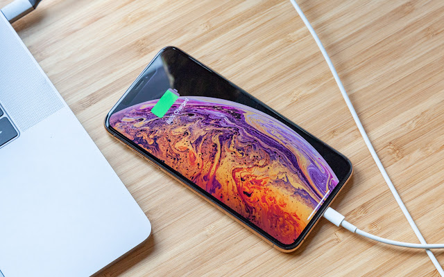 How much do the components in iPhone Xs Max cost?