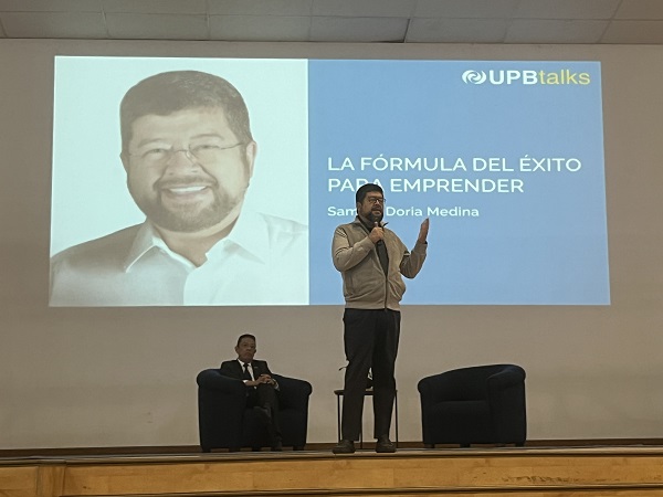 Samuel Doria Medina comparte su experiencia  para los estudiantes de la UPB