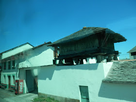 ASTURIAN BARNS     By E.V.Pita    HÓRREOS DE ASTURIAS     Por E.V.Pita      ASTURIAS