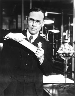 Wallace Hume Carothers - Penemu serat nilon pertama