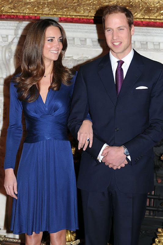 Kate Middleton wearing Issa London dress for engagement photo