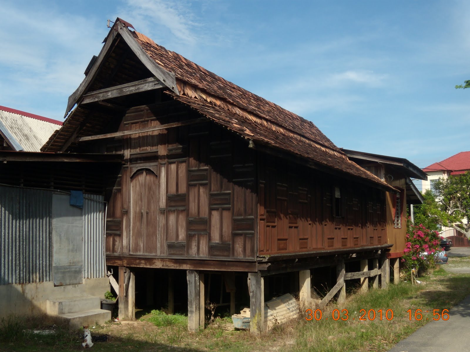 Decorative Element Rumah Kelantan  Vs Rumah  Terengganu