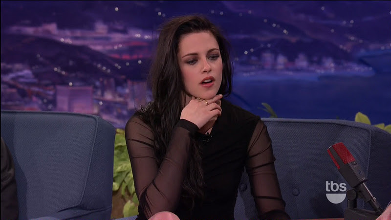 Twilight's Kristen Stewart legs on Conan