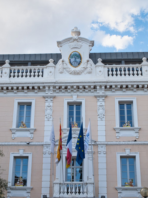 jiemve, le temps d'une pose, Ollioules, mairie, hôtel de ville, blason, devise, fidelis legi sempre oliva