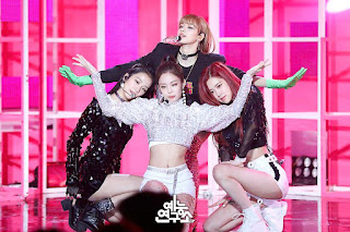 [Photos] Lisa on Blackpink Performance at MBC MusicCore 