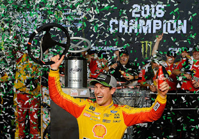 #MENCS - Late Charge Gives Joey Logano Homestead Victory And First Cup Championship