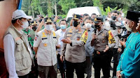 Tinjau Pos Perbatasan, Kapolda Riau: Berikan Pengamanan dan Pelayanan Prima kepada Pemudik