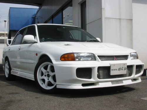 Nice White Mitsubishi Evo 3