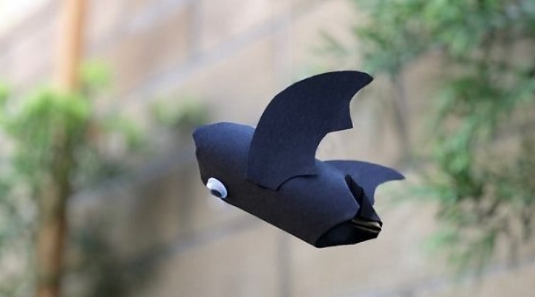 flying cardboard roll bat