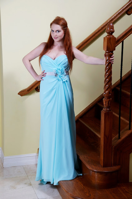 light blue sweetheart neckline, Prom Dress Fashion, Fashion, Fashion Blogger, Fashion Blog, Style, Twin Vogue, Red Hair,