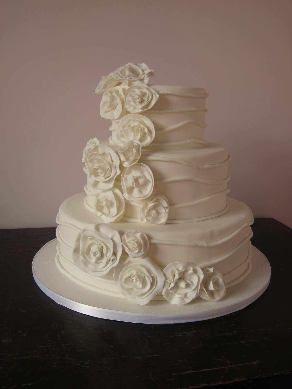 Elegant Wedding Cakes in