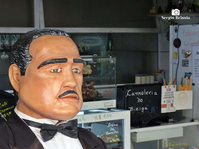 Fotocomposição com o "protagonista" Don Vito Corleone e a Cannoleria Cannoli do Bixiga - Bela Vista - São Paulo