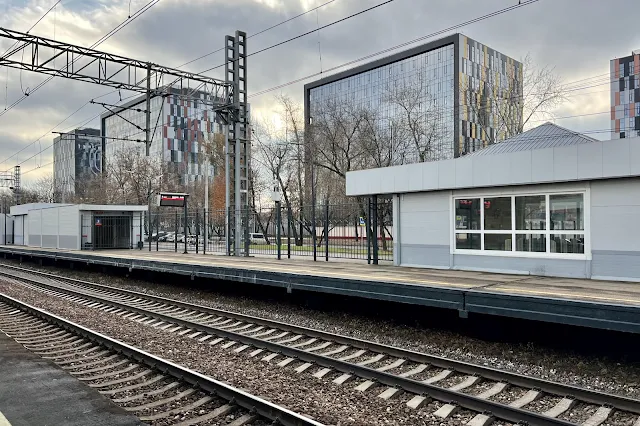 железнодорожная станция МЦД Останкино, Валаамская улица, строящийся бизнес-центр «Останкино»