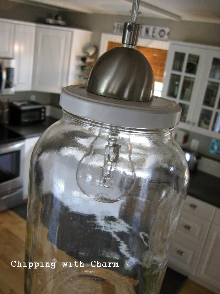 Chipping with Charm: Pickle Jar Pendant Light...http://www.chippingwithcharm.blogspot.com/