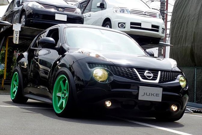 I wish there were more pics of this slammed Nissan Juke slammed scion xb