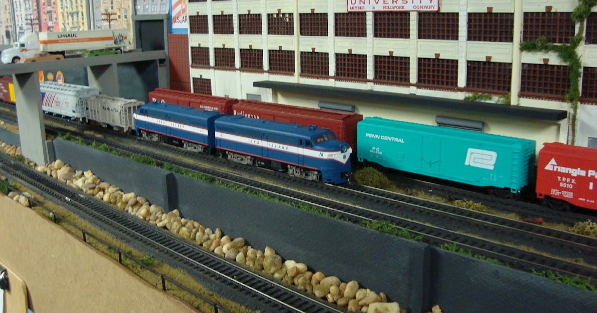 New York Central Train Layout: Penn Central Car Movement Series #14