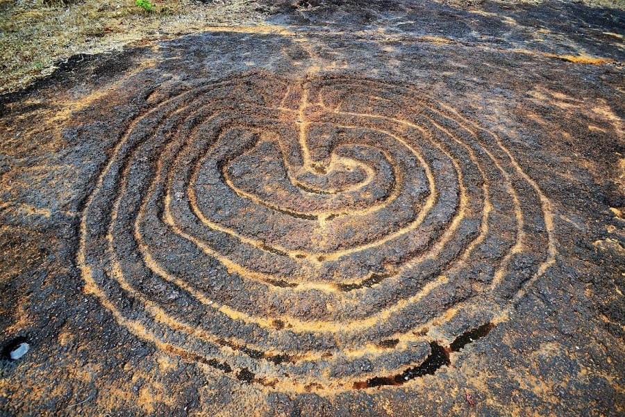 The Usgalimal Rock Carvings in Goa