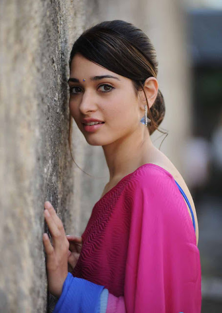 Tamanna Gorgeous Looking In Pink Saree