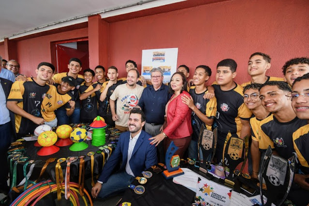 João Azevêdo lança Programa Amanhã Digital e autoriza realização de Competição Paraibana de Robótica