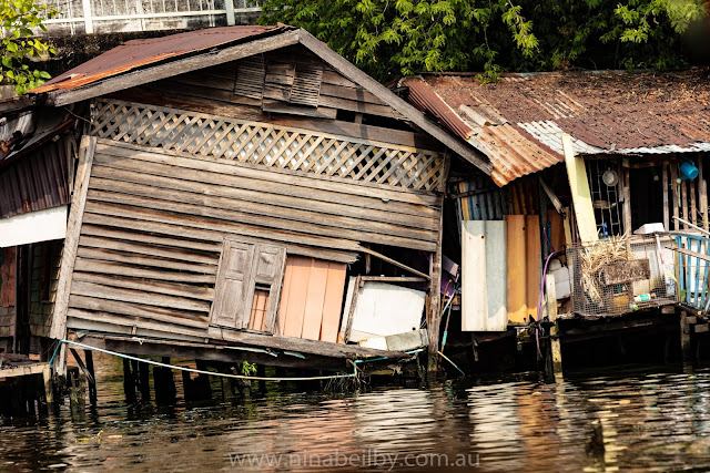 Taling floating markets, food, music, books, plants, clothes, thailand, bangkok, river, canal, long tail boats, san pan