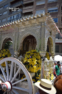 SALIDA DE LA HERMANDAD DEL ROCÍO DE GRANADA