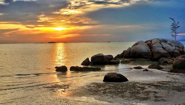 Pantai Terindah Di Pulau Bangka  