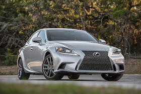 Front 3/4 view of the 2015 Lexus IS350 F-SPORT