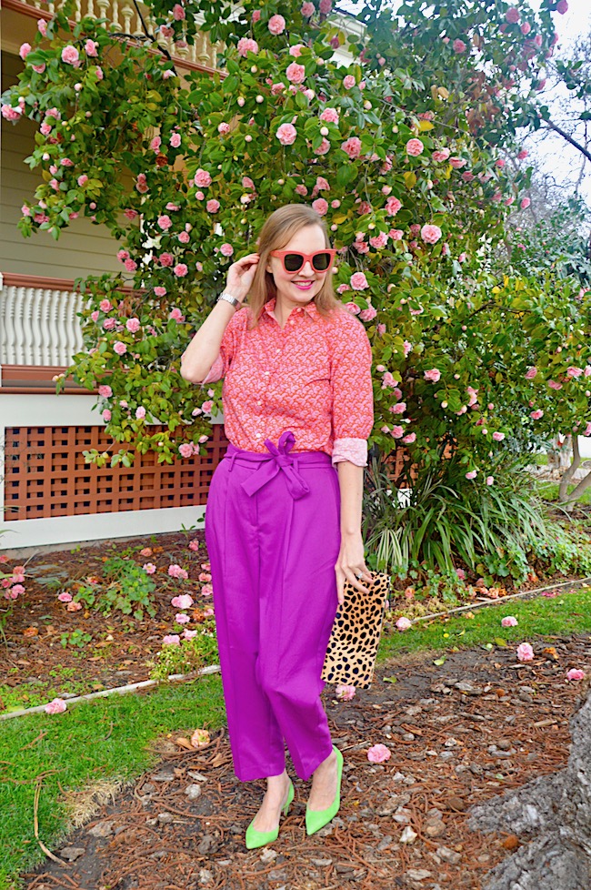 What color pants go best with a pink t-shirt? by TeeNavi - Issuu