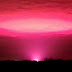 Un resplandor rosa en el cielo de Australia deja perplejos a miles de residentes de una ciudad 