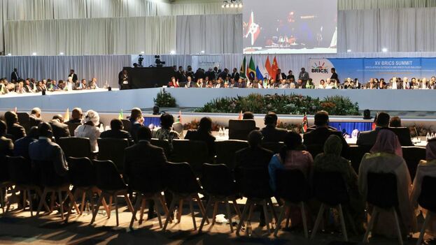 Cúpula do BRICS admite seis novos países, mas rejeita 34, incluindo Cuba
