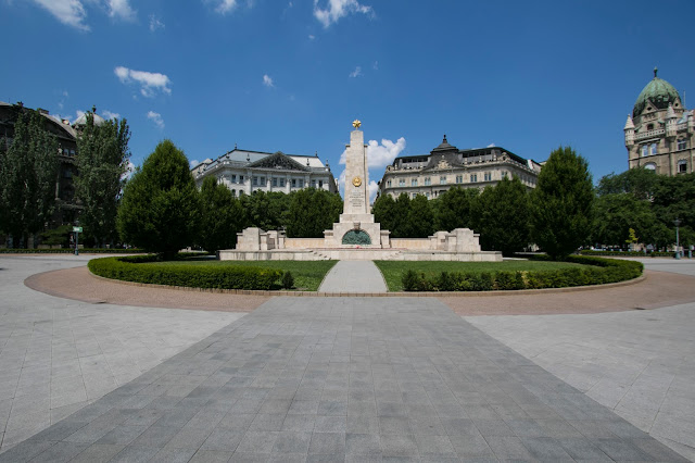 Piazza-Budapest