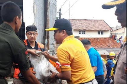 ANIES MINTA DINKES BERIKAN KARBOL GRATIS UNTUK KORBAN BANJIR