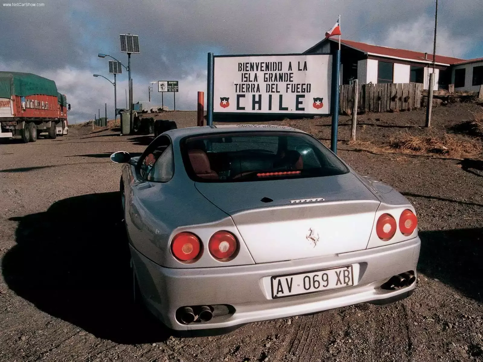 Hình ảnh siêu xe Ferrari 550 Maranello 2001 & nội ngoại thất