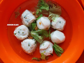 Yong Hwa Delights Handmade Fishball Meat Ball Noodle. Bedok Interchange Hawker Centre