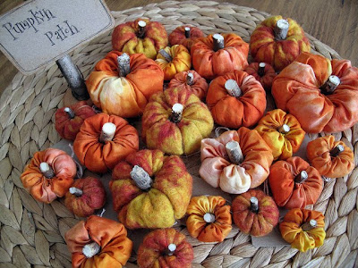 These darlings would be the perfect table decorations for a fall wedding