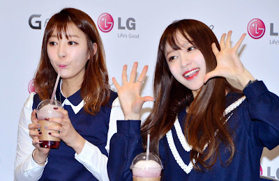 LG EXID Fansign Hyerin Hani