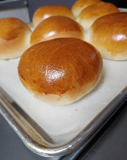 Moomie's Buns - baked hamburger buns