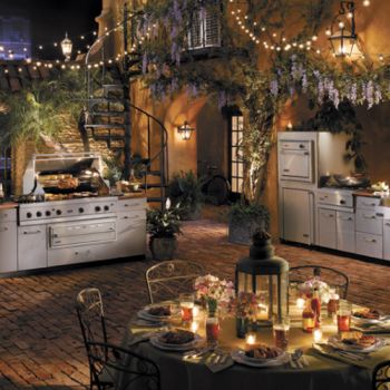 Outdoor Kitchen