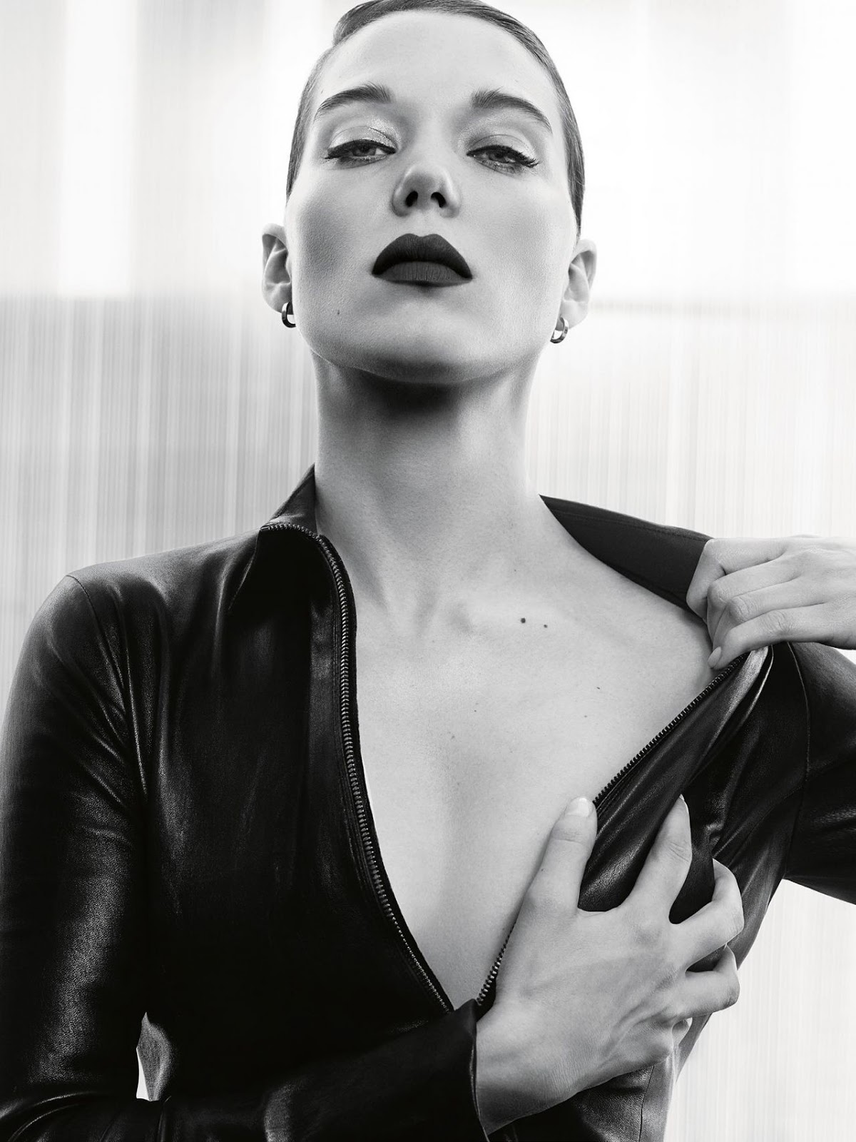 Léa Seydoux sexy Vogue UK magazine model photos