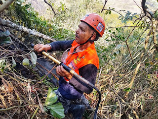 Subsecretário de Defesa Civil, Tenente Nascimento, no combate ao incêndio