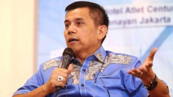 Surat Stafsus Milenial Jokowi untuk Camat, Hinca: Apakah Ini Hal Lumrah Terjadi?