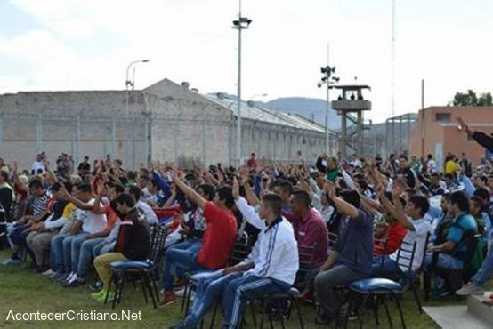 Culto cristiano en prisión de Chmbas, Argentina