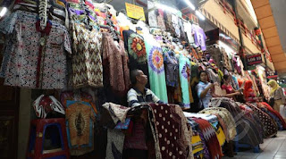  Banyak sekali motif motif batik yang ada di Indonesia Cara Pemasaran Bisnis Baju Batik Bagian 1